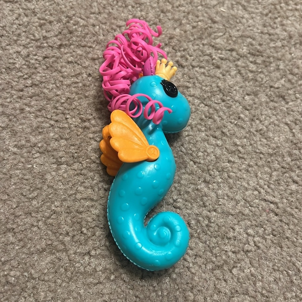 Lala Loopsy Sea horse figurine and mermaid set. - Picture 2 of 10